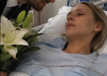 Притвориться слабой